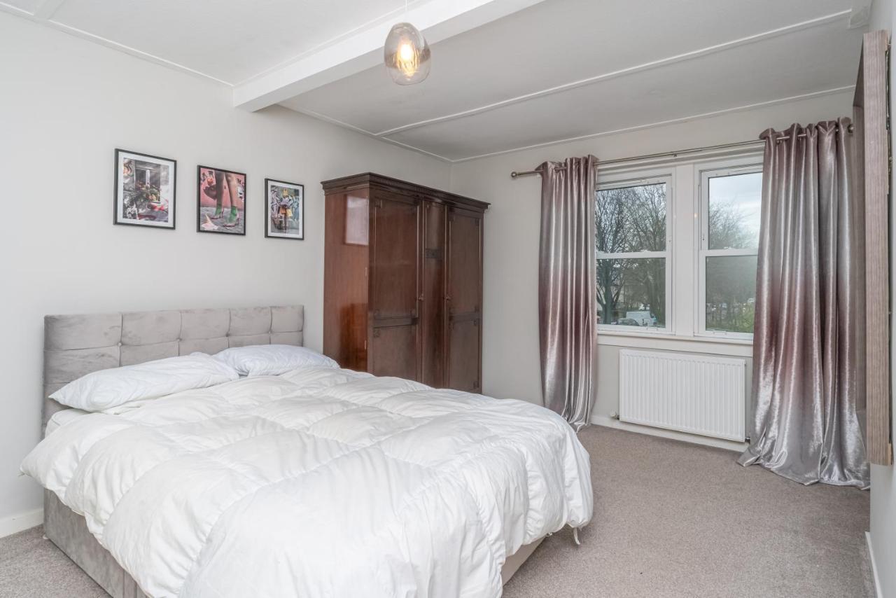 Pass The Keys Cosy And Spacious 2 Beds Flat With - Free Parking Edinburgh Eksteriør billede